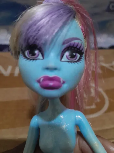 Boneca monster High  abbey Bominable