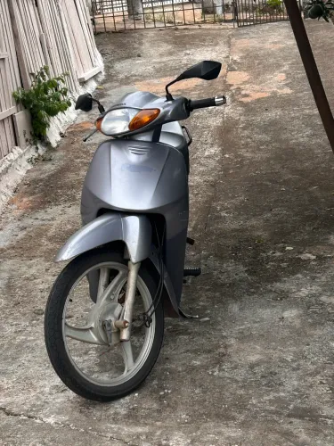 vendo biz , partida elétrica e pedal!