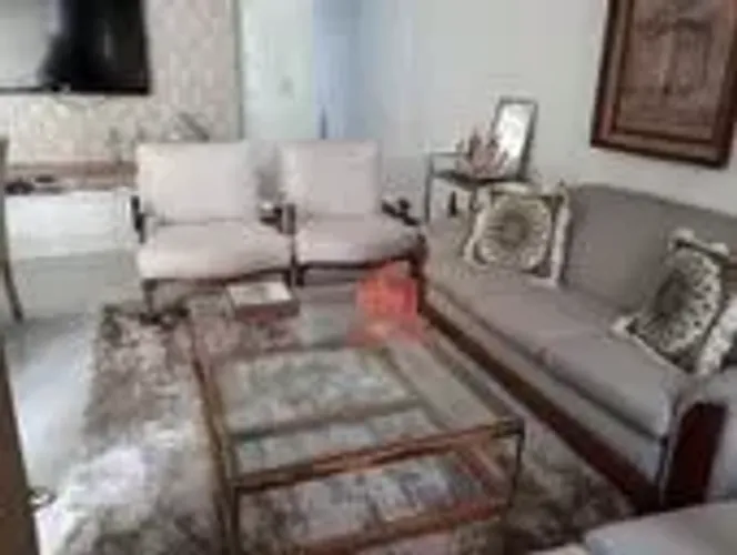 Imóvel para venda possui 150 metros quadrados com 3 quartos em Centro - Macaé - RJ