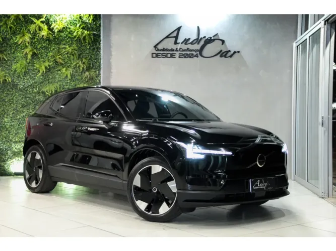 Volvo EX30 E60 Plus (elétrico) 2024