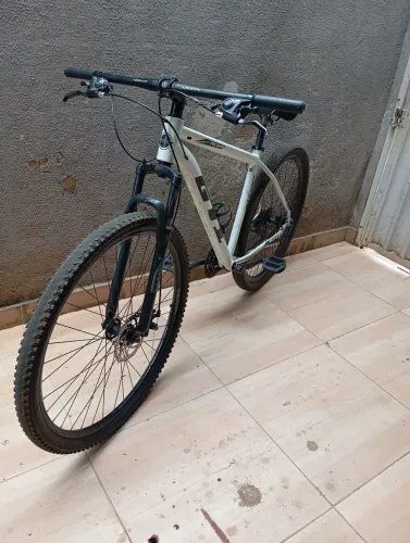 Bicicleta aro 29 GTI Roma 