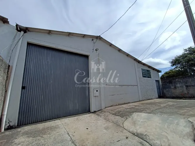 Barracão comercial para locação na Rua Amadeu Maggi, 105, Orfãs. Com aprox. 400,
