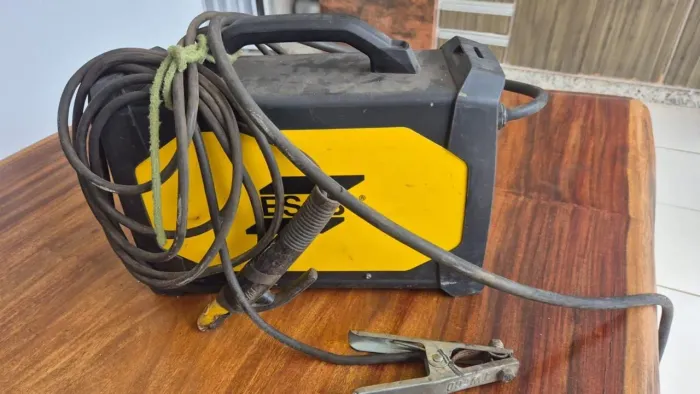 Máquina Inversora de Solda ESAB 220V - Eletrodo (MMA)