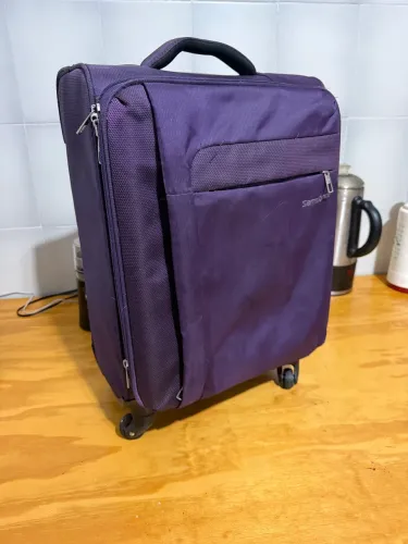 Mala de bordo samsonite roxa