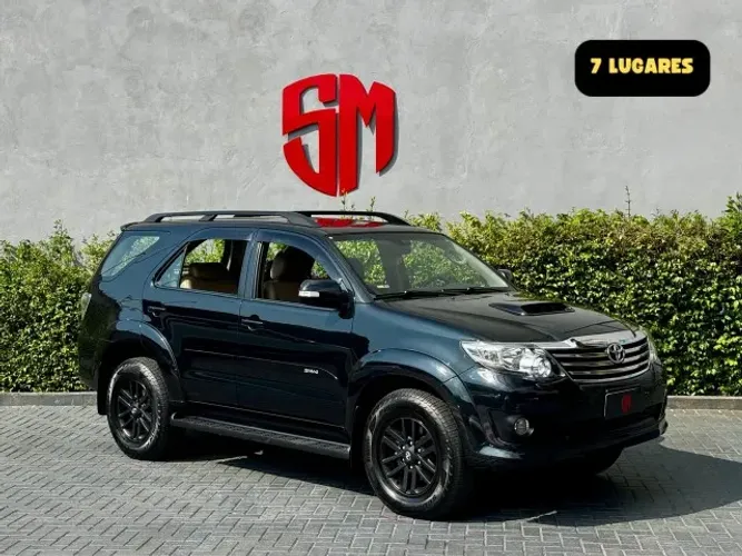 Toyota Hilux SW4 SRV D4-d 4X4 3.0 TDI Dies. AUT 2014