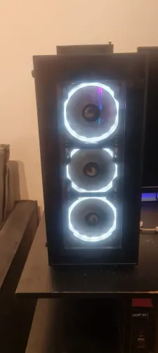 CPU GAMER RYZEN 7 5700X3D E RX 9060XT