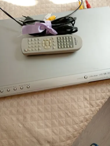Vendo um DVD usado bom 