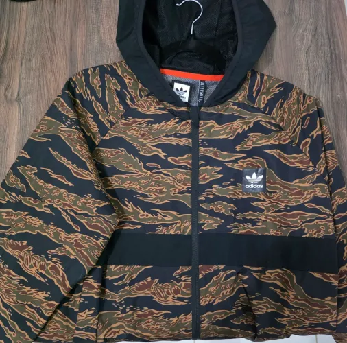 Corta vento Adidas Camuflado