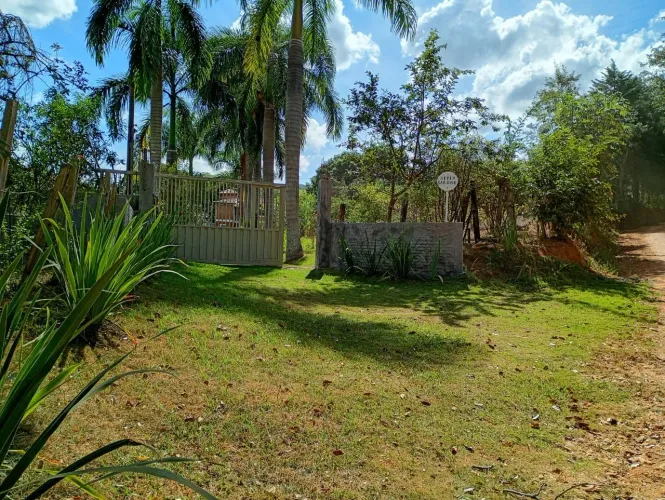 SÍTIO À VENDA EM JACUTINGA-MG | 20.000 M² | CASA, PISCINA E MUITA ÁGUA POÇO ARTESIANO.