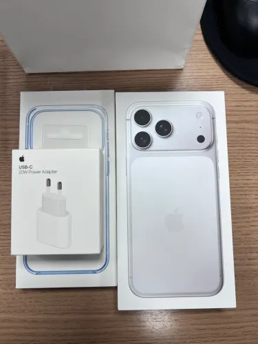 iPhone 17 Pro Max - 256GB (Com Nota Fiscal)
