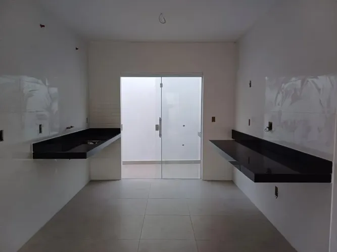 Casa á venda com 2 quartos