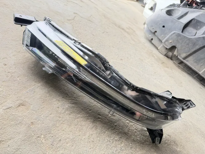 Farol superior com drl triton L200 2025/2026 lado motorista sem led