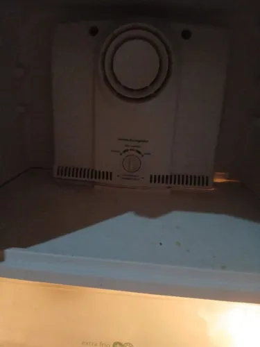 Vende se uma Geladeira