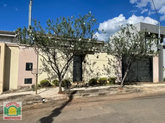 Casa à venda no Parque Brasília por R$ 680.000 - lote 300 m²