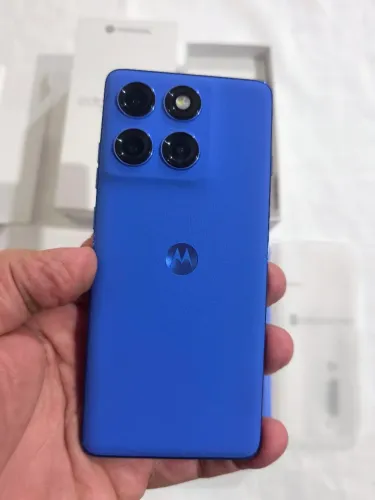 Moto Edge 60 Pro, 5g 512 gb, 12+12 GB ram whats *