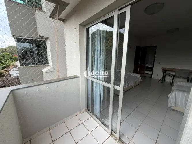 Apartamento com 3 quartos sendo 1 suíte disponível para locação no bairro Tibery em Uberlâ