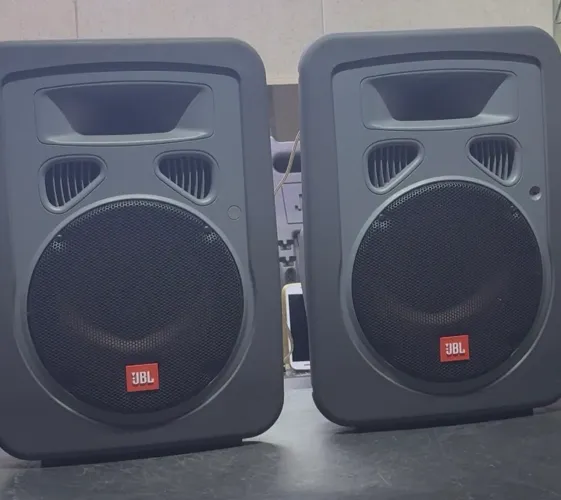 Jbl Eon 10 Passiva  novíssima ( Valor unitário ) Só vendo o Par