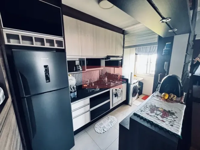 Apartamento completo de armários.