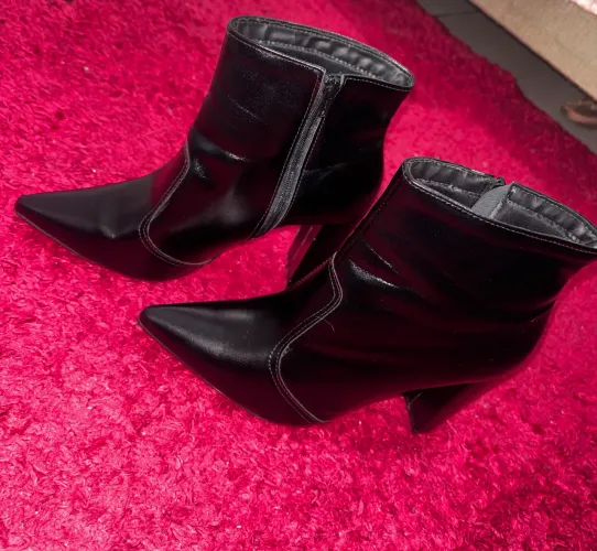 Bota bico fino