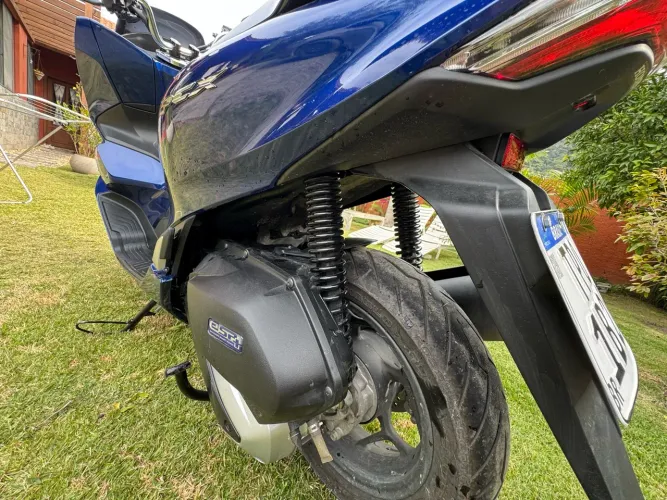 Vendo Moto CPX muito nova