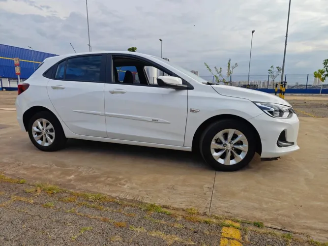 Chevrolet Onix Hatch LTZ 1.0 12V TB Flex Aut. 5P 2020