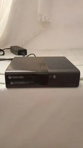 Xbox 360 desbloqueado em perfeito estado
