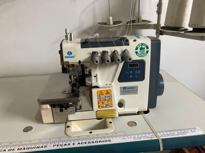 Overlock ponto cadeia direct drive semi nova, vai com acessórios e linhas