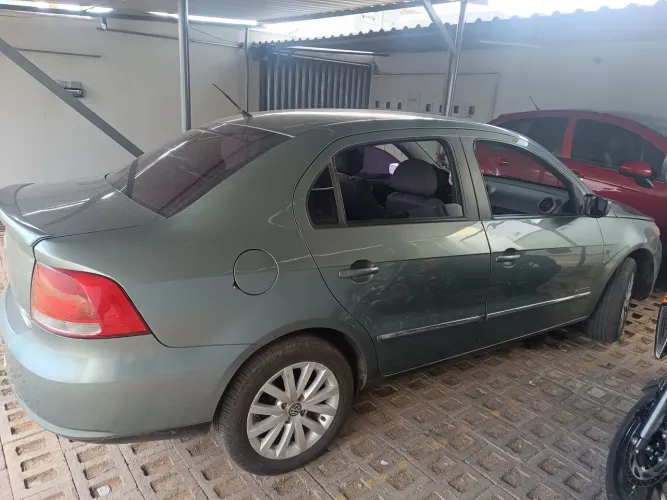 Volkswagen Voyage Comf/highli. 1.6 MI T.flex 8V 4P 2010