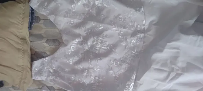 Vestido de noiva Novo( vesti so para foto)
