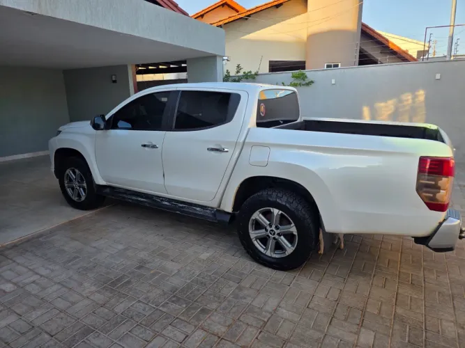 Mitsubishi L200 Triton Sport HPE 2.4 CD Diesel Aut. 2022