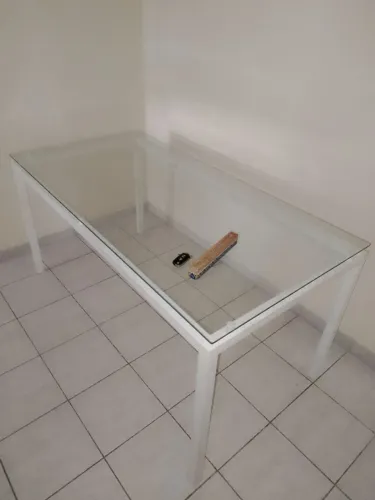 Mesa com 4 cadeiras de alumínio