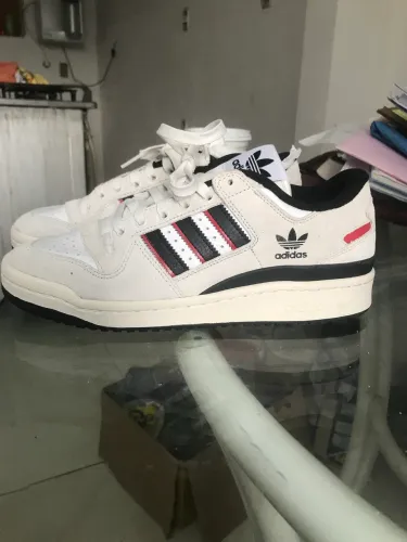 Tênis  adidas original 
