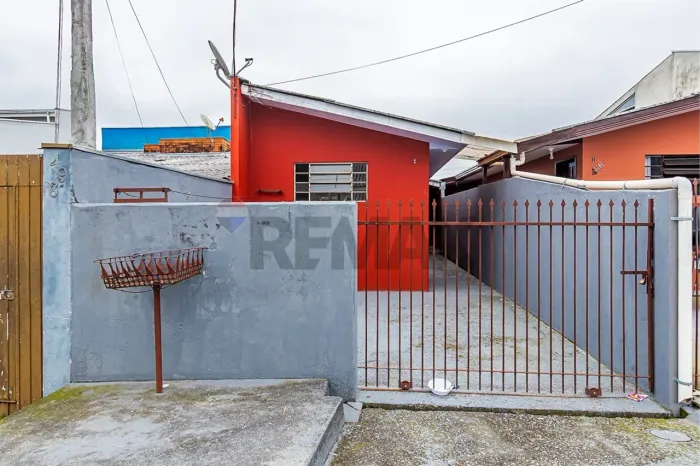 Casa térrea, 01 quarto, 40m², 01 vaga, Alto Boqueirão, Curitiba R$ 1.400,00