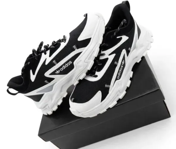 Sapato ( Adidas original)