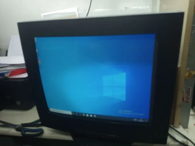 Monitor CRT