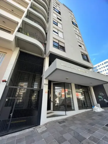 BENTOALVES aluga apto semi-mobiliado, 02 dorm., 01 vaga, no Centro - Caxias do Sul - RS