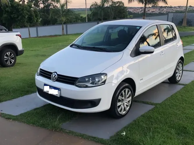 Volkswagen Fox 1.0 MI Total Flex 8V 5P 2014