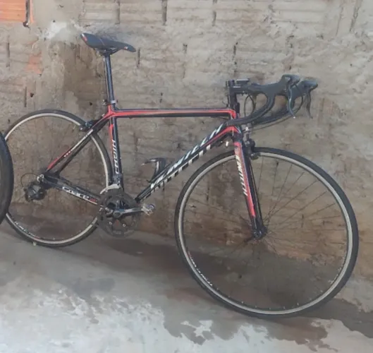 Bicicleta speed VICINITECH ARO 700