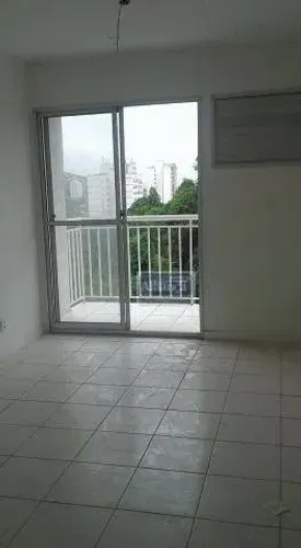 Apartamento com 2 dormitórios, 1 suíte, 1 vaga de garagem à venda, 55 m² por R$ 360.000 -