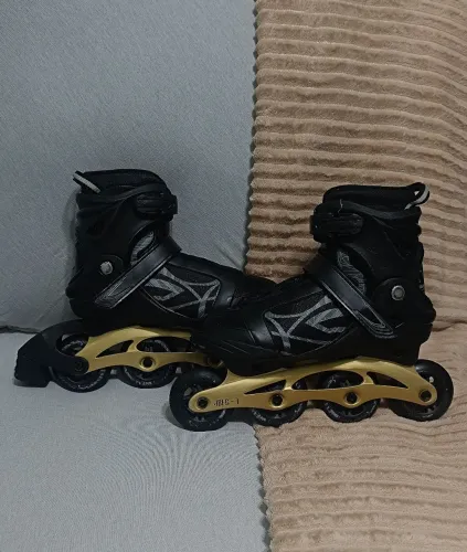 Patins Oxer Fitness Inline Semi Novo Preto e Dourado