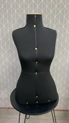 Busto de costura Tam. 38 - somente o busto 