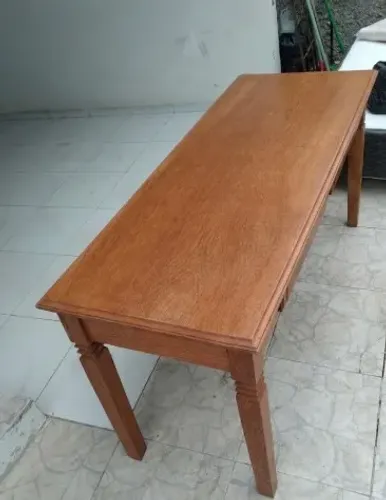 Mesa de Madeira Maciça