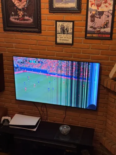 TV Hisense 55Q6QV QLED 4K - Tela Quebrada p/ Retirar Pecas