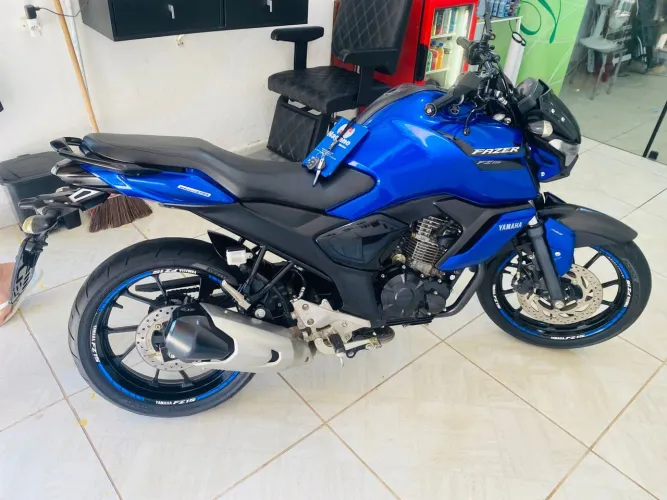 Somente venda; facilidade no pagamento parte em dinheiro outra parte no cartão.