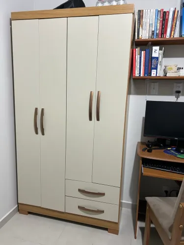 Vendo jogo de quarto semi novo - motivo mudança 