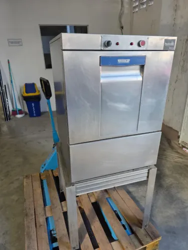 Lava-Louças Industrial Hobart Profi FX-40 Inox (Com Suporte e Cestos)
