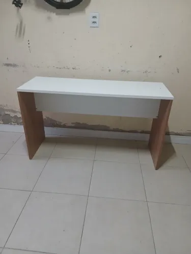 Mesa escrivania, escritório.
