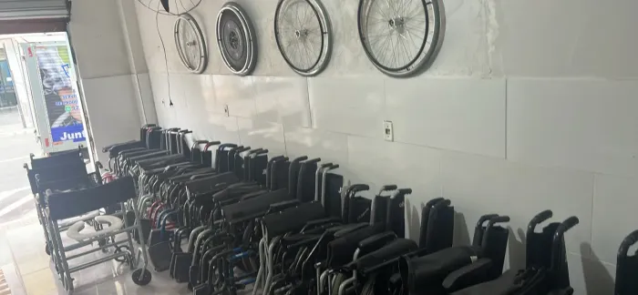 Alugo cadeira de rodas e banho 