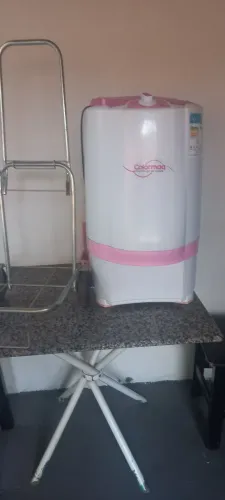 Máquina com defeito,e carrinho vendo