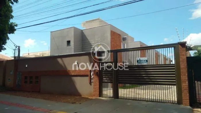 SOBRADO COM 3 DORMITÓRIOS - VILA TAVEIRÓPOLIS